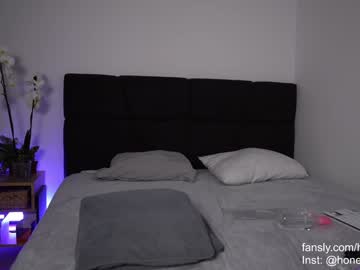 girl
        honeyyykate cam image #4534901