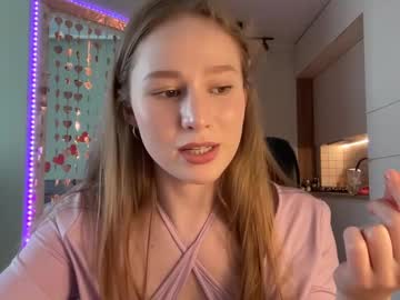 girl
        whoisalisa cam image #6925159