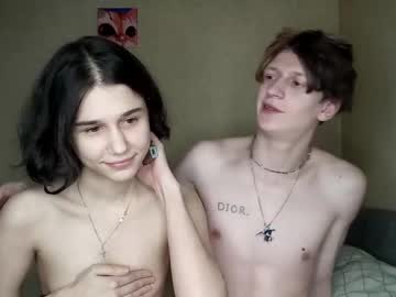 couple
        baby_lesi cam image #6245357