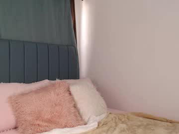 girl
        skytime96 cam image #5559052