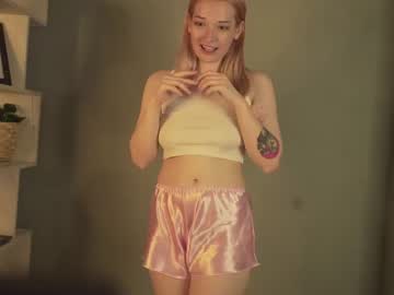girl
        anna_breach cam image #1911161