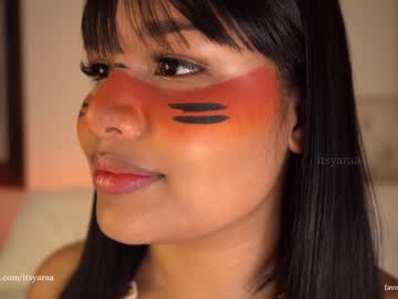 girl
        itsyaraa cam image #1737013