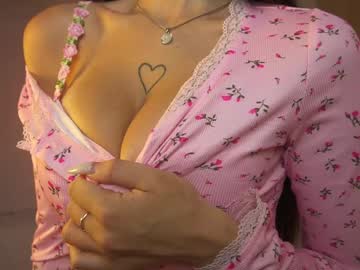 girl
        sunny_maria cam image #5592468