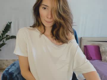 girl
        crystalnut cam image #3783504