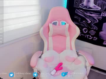 girl
        ashleycat9 cam image #2602153