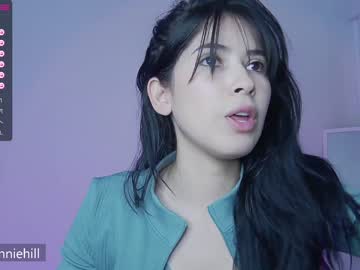 girl
        anniehillofficial_ cam image #1950282