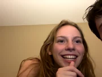 couple
        tav1414 cam image #2327667