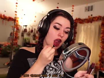 girl
        evelynpiers cam image #2748418