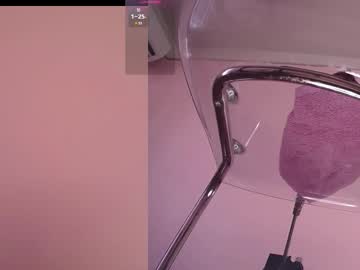 girl
        nastybambi_ cam image #6321331