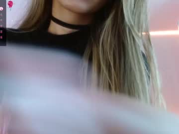 girl
        angely_18 cam image #5859016