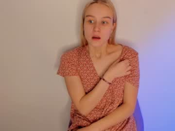 girl
        melinaestes cam image #1099131