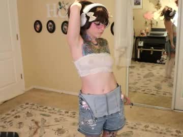 girl
        archancel cam image #6535492