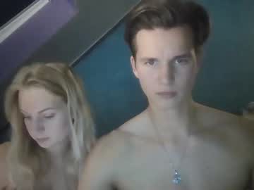couple
        melanie_rosex cam image #118201