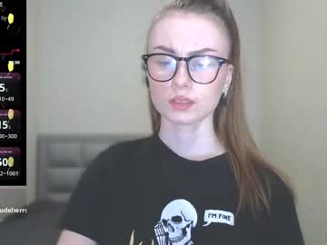 girl
        amina_lux cam image #6332635