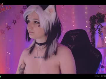 girl
        ronnie_neko cam image #5785245