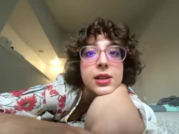 girl
        orchidladyllama cam image #3968812