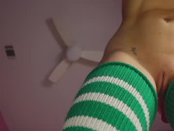 girl
        taylor_love_303 cam image #5696613