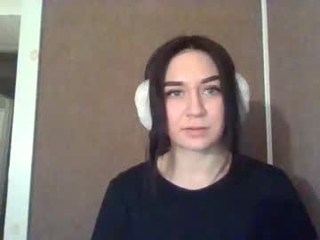 girl
        heidiknight555 cam image #624963