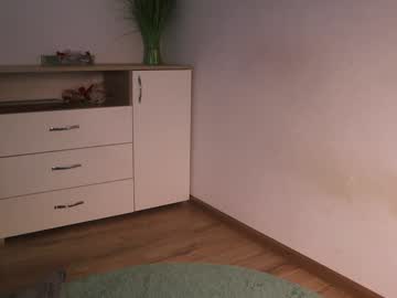 girl
        misslullu cam image #4827880