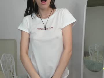 girl
        melissaforst cam image #1594676