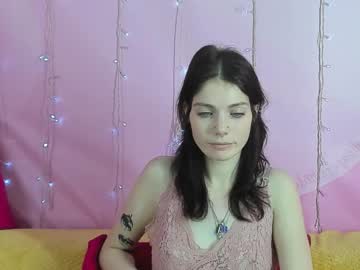 girl
        evacoal cam image #738952