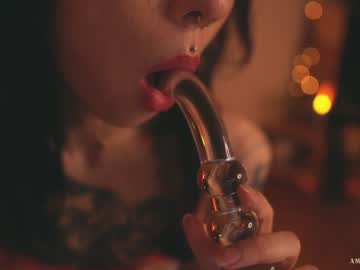 girl
        ambientink cam image #486695