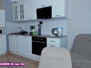 girl
        mary__marlow cam image #877