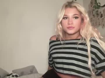 girl
        babymorgann cam image #5062304
