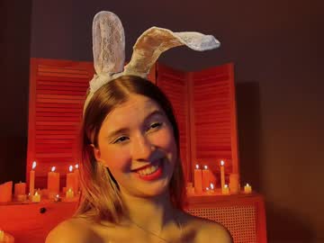 girl
        milablush cam image #2128627