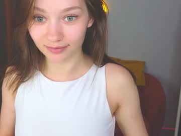 girl
        bless_sheila cam image #1785691