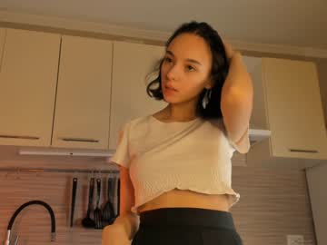 girl
        aimeerogers cam image #1282690