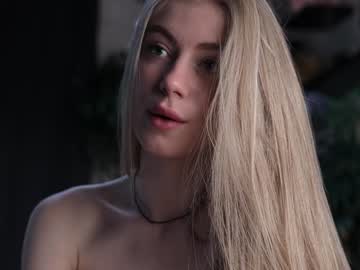 girl
        kateharrise cam image #3856858