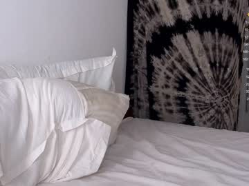 girl
        sapphirealice cam image #2596857