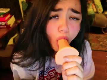 girl
        annatigarr cam image #3767565