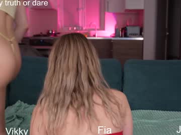 girl
        sunnyfia cam image #5322174