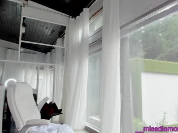 girl
        miss_diamond__ cam image #4130798
