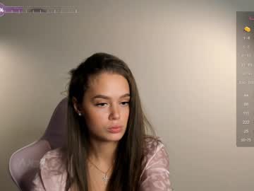 girl
        brittcubitt cam image #3605583