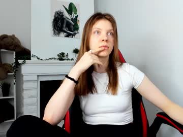 girl
        baby_evalena cam image #6645128