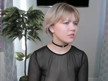 girl
        jettabayse cam image #3864623