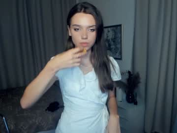 girl
        daisyfoulks cam image #4651097