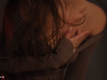 girl
        lettymoa cam image #3997187
