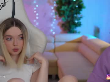 girl
        kira0541 cam image #4121842