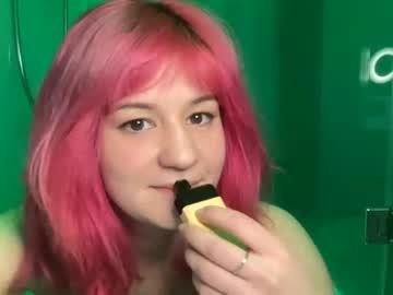 girl
        internet_famous cam image #193533