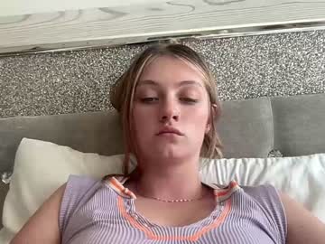 girl
        cassiecash1 cam image #1562966