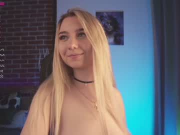 girl
        yolandabertha cam image #1650542