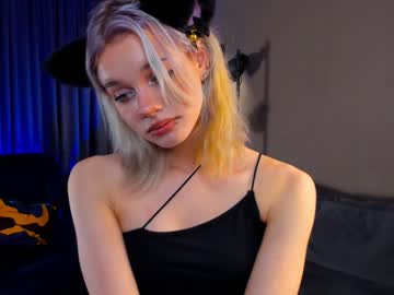 girl
        flamingdarkgirl cam image #3015132