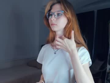 girl
        ballarising cam image #4397545