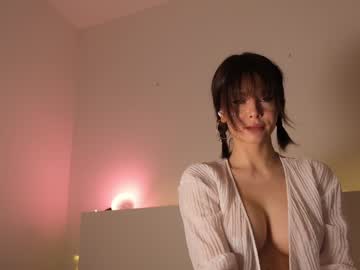girl
        reei__ cam image #2269223