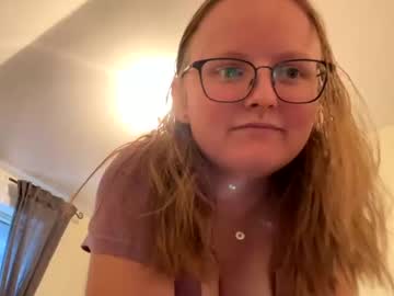 girl
        lexielilacs cam image #4518910
