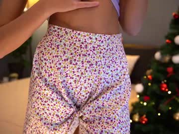 girl
        tessarosse_ cam image #3167788